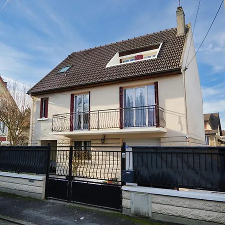 Spacieux T4, Elegant ,paris ,disney, Jardin Apartment *